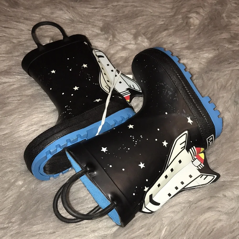 NEW! Carter’s Rain Boots 4-D Space Rocket Shoes size 4